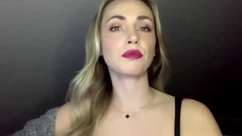 Snapshot of scarlettxblonde chatting on May 18, 8:03 pm ScarlettxBlonde online show from May 18, 8:03 pm