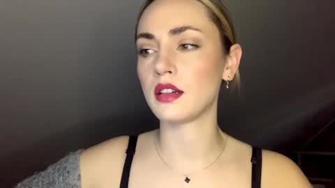 Snapshot of scarlettxblonde chatting on May 21, 6:31 am ScarlettxBlonde online show from May 21, 6:31 am