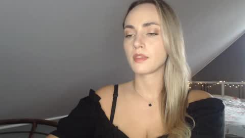 Snapshot of scarlettxblonde chatting on July 7, 6:47 am ScarlettxBlonde online show from July 7, 6:47 am