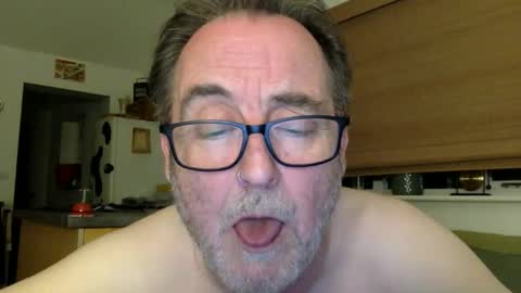 scbiggersballs online show from April 23, 1:29 am