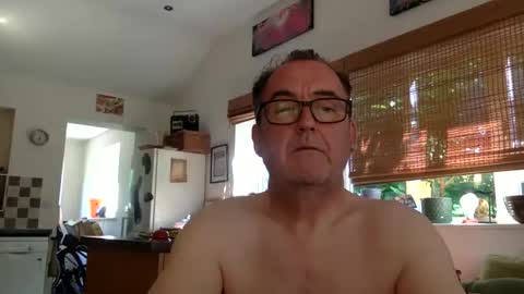 Snapshot of scbiggersballs chatting on May 27, 9:28 am scbiggersballs online show from May 27, 9:28 am