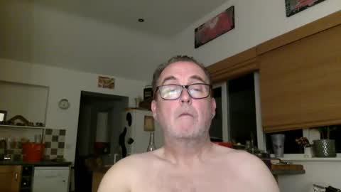 Snapshot of scbiggersballs chatting on May 28, 12:19 am scbiggersballs online show from May 28, 12:19 am