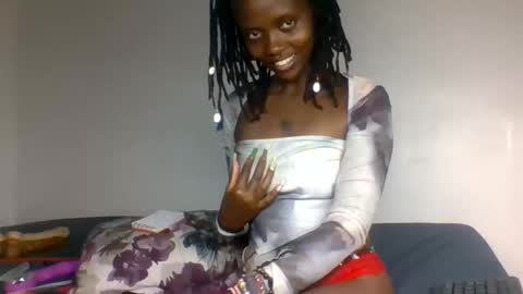 scentedfriction online show from November 15, 6:00 am