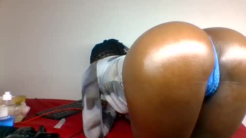 scentedfriction online show from November 24, 10:53 pm