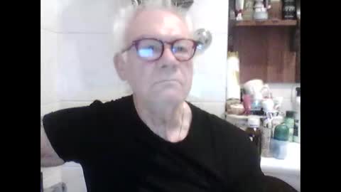 schizzodoro online show from October 15, 2:55 am