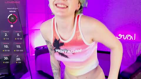 Snapshot of school_love chatting on January 27, 1:09 pm Rina online show from January 27, 1:09 pm