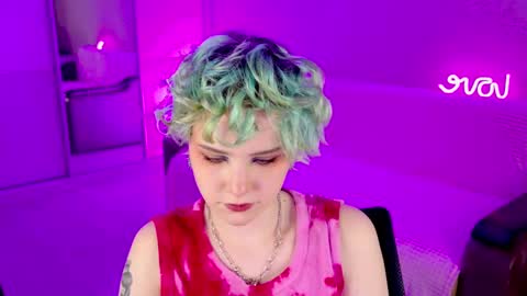 Snapshot of school_love chatting on February 3, 4:10 pm Rina online show from February 3, 4:10 pm