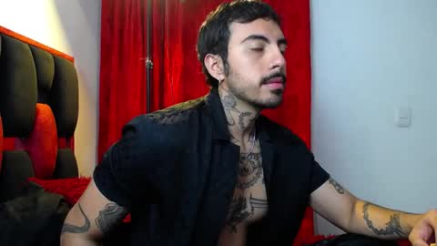 Alejandro help me to reach 200 thumps up online show from April 14, 7:36 am