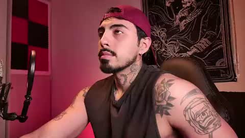 Snapshot of scockpion_ chatting on June 14, 2:20 am Alejandro help me to reach 200 thumps up online show from June 14, 2:20 am