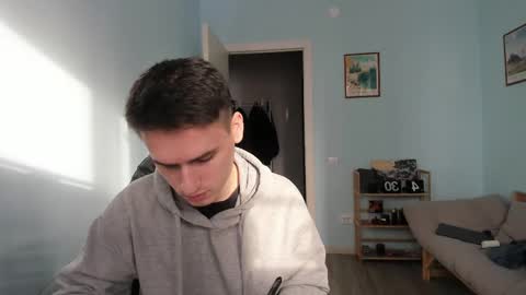 Snapshot of scooby_r chatting on February 14, 11:10 am Thomas brunette and Alex blond online show from February 14, 11:10 am