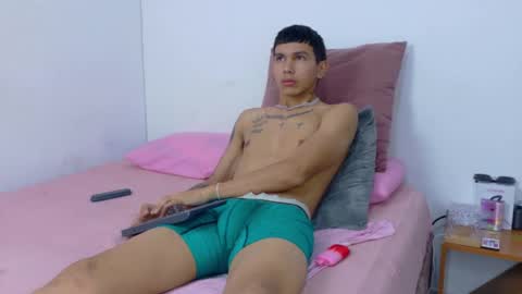 Snapshot of scook_gray chatting on June 16, 9:45 am scook_gray online show from June 16, 9:45 am