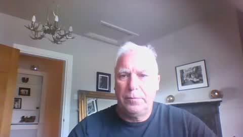 Snapshot of scoti55 chatting on June 4, 4:13 pm scoti55 online show from June 4, 4:13 pm