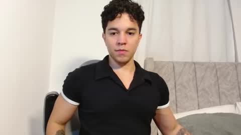 Twitter Scott brasher1 Instagram Camiloestuardo2 online show from November 13, 3:27 am