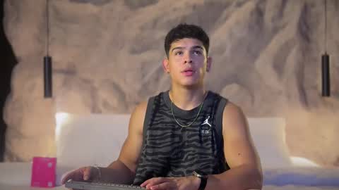 Andrew Flintt online show from March 3, 4:07 am