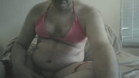 Snapshot of scottforfuhn chatting on December 22, 11:09 pm scottforfuhn online show from December 22, 11:09 pm