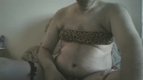 Snapshot of scottforfuhn chatting on December 31, 3:53 pm scottforfuhn online show from December 31, 3:53 pm