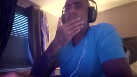Snapshot of scottish79111 chatting on July 10, 8:44 pm scottish79111 online show from July 10, 8:44 pm