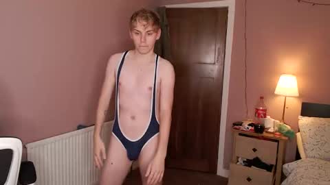 Snapshot of scottish_twink01 chatting on September 13, 7:46 pm danny online show from September 13, 7:46 pm