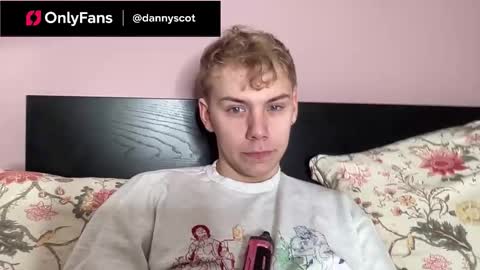 Snapshot of scottish_twink01 chatting on October 11, 11:09 am danny online show from October 11, 11:09 am