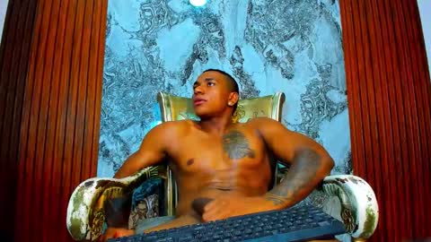 Snapshot of scottwriight chatting on November 8, 2:23 am Scott online show from November 8, 2:23 am