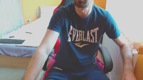 Snapshot of scotty_98 chatting on January 26, 1:15 pm scotty_98 online show from January 26, 1:15 pm