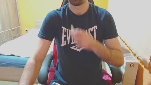 Snapshot of scotty_98 chatting on February 22, 5:24 pm scotty_98 online show from February 22, 5:24 pm