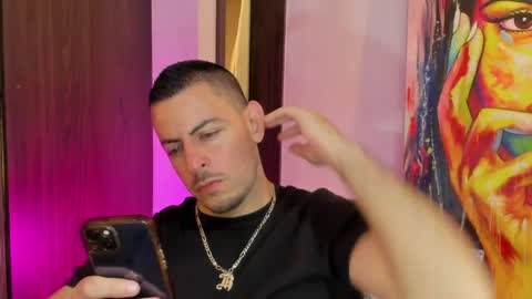 Snapshot of scotty_music chatting on May 18, 12:29 am Ricardo online show from May 18, 12:29 am