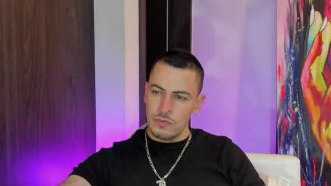 Snapshot of scotty_music chatting on June 8, 11:27 pm Ricardo online show from June 8, 11:27 pm