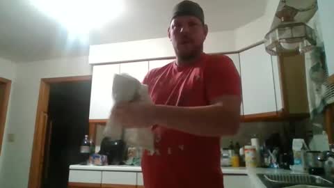 Snapshot of scottydoesntknow0 chatting on February 12, 11:44 pm scottydoesntknow0 online show from February 12, 11:44 pm