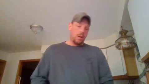 Snapshot of scottydoesntknow0 chatting on February 21, 2:45 am scottydoesntknow0 online show from February 21, 2:45 am