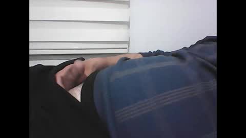 Snapshot of screw2 chatting on March 28, 9:47 pm Evren online show from March 28, 9:47 pm