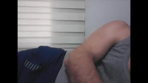 Snapshot of screw2 chatting on March 29, 1:00 pm Evren online show from March 29, 1:00 pm