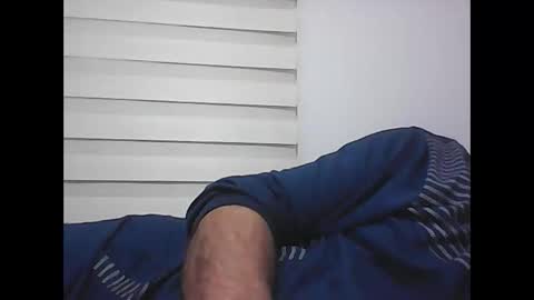 Snapshot of screw2 chatting on April 2, 5:43 pm Evren online show from April 2, 5:43 pm