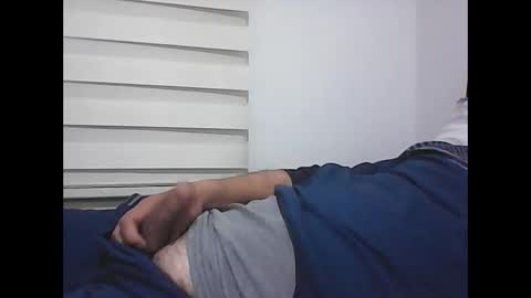 Snapshot of screw2 chatting on April 5, 9:12 pm Evren online show from April 5, 9:12 pm