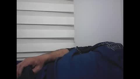 Snapshot of screw2 chatting on April 6, 7:04 pm Evren online show from April 6, 7:04 pm