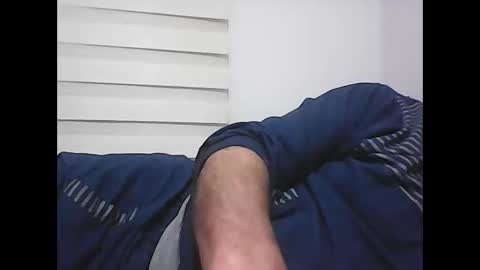 Snapshot of screw2 chatting on April 13, 6:24 pm Evren online show from April 13, 6:24 pm