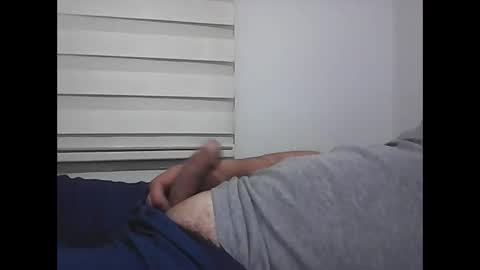 Snapshot of screw2 chatting on April 16, 7:03 pm Evren online show from April 16, 7:03 pm