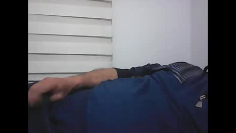 Snapshot of screw2 chatting on April 19, 9:28 pm Evren online show from April 19, 9:28 pm
