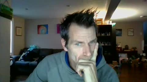 Snapshot of scroach11 chatting on January 6, 5:06 pm GettOffMyLawn online show from January 6, 5:06 pm