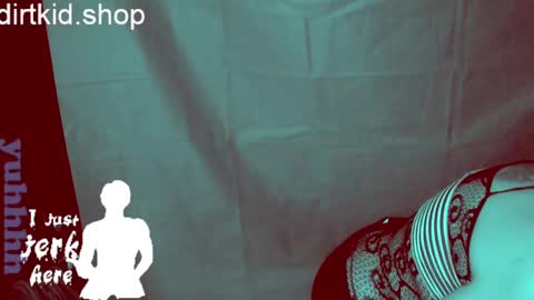 Snapshot of scumbagsmith chatting on February 24, 7:44 am Danni online show from February 24, 7:44 am