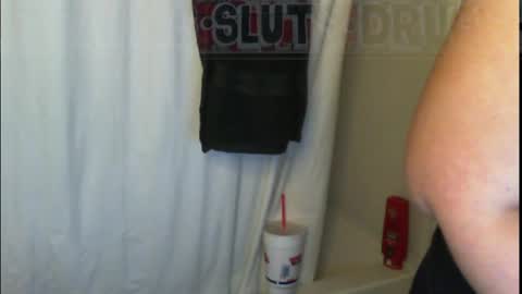 Snapshot of scumbagsmith chatting on September 24, 11:13 am Danni online show from September 24, 11:13 am