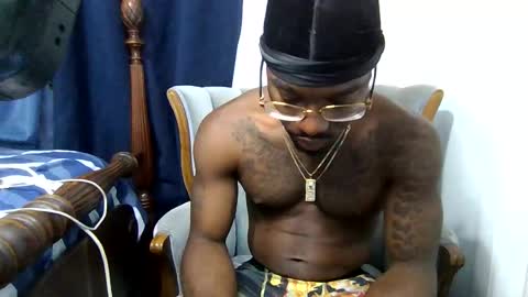 Snapshot of sdawg2xxx chatting on February 2, 8:13 am sdawg2xxx online show from February 2, 8:13 am