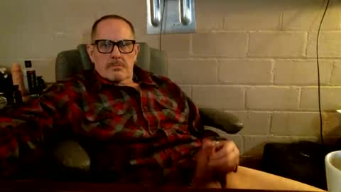 Snapshot of sdh69 chatting on December 21, 2:19 am eating pussy sucking dick online show from December 21, 2:19 am