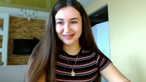 Elizabeth  online show from April 14, 6:52 am