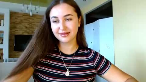 Elizabeth  online show from July 10, 8:18 am