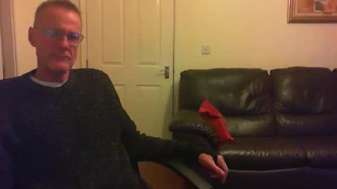 Snapshot of seakrait chatting on October 5, 8:29 pm seakrait online show from October 5, 8:29 pm