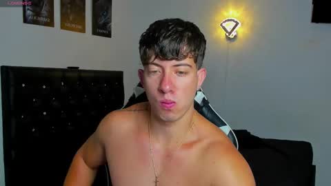 Snapshot of sean_brownx chatting on March 15, 11:05 am Sean online show from March 15, 11:05 am