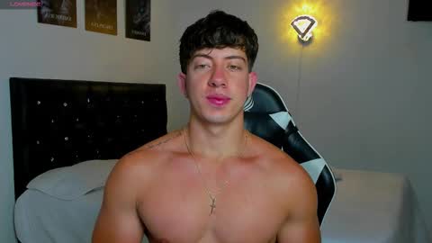 Snapshot of sean_brownx chatting on March 18, 11:02 am Sean online show from March 18, 11:02 am