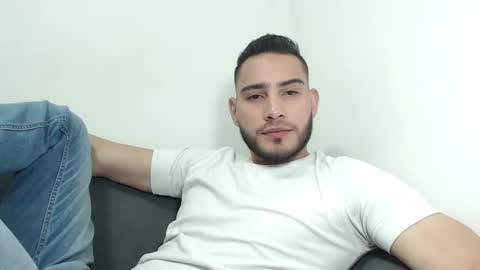 seank_noszka online show from December 13, 4:38 pm