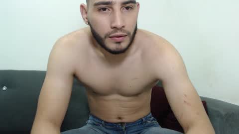 seank_noszka online show from December 26, 10:31 pm